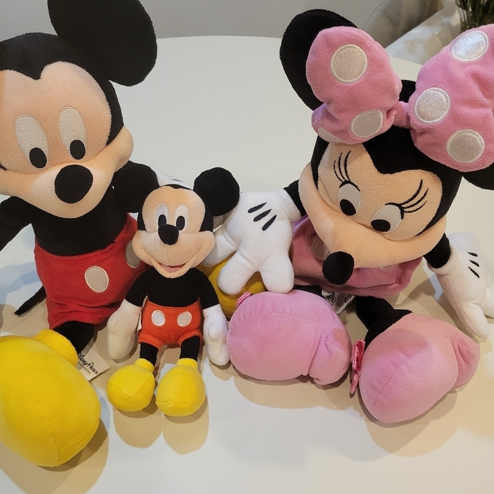 Disney Mickey and Minnie Mouse Plush Toy Set - Picture 6 of 7